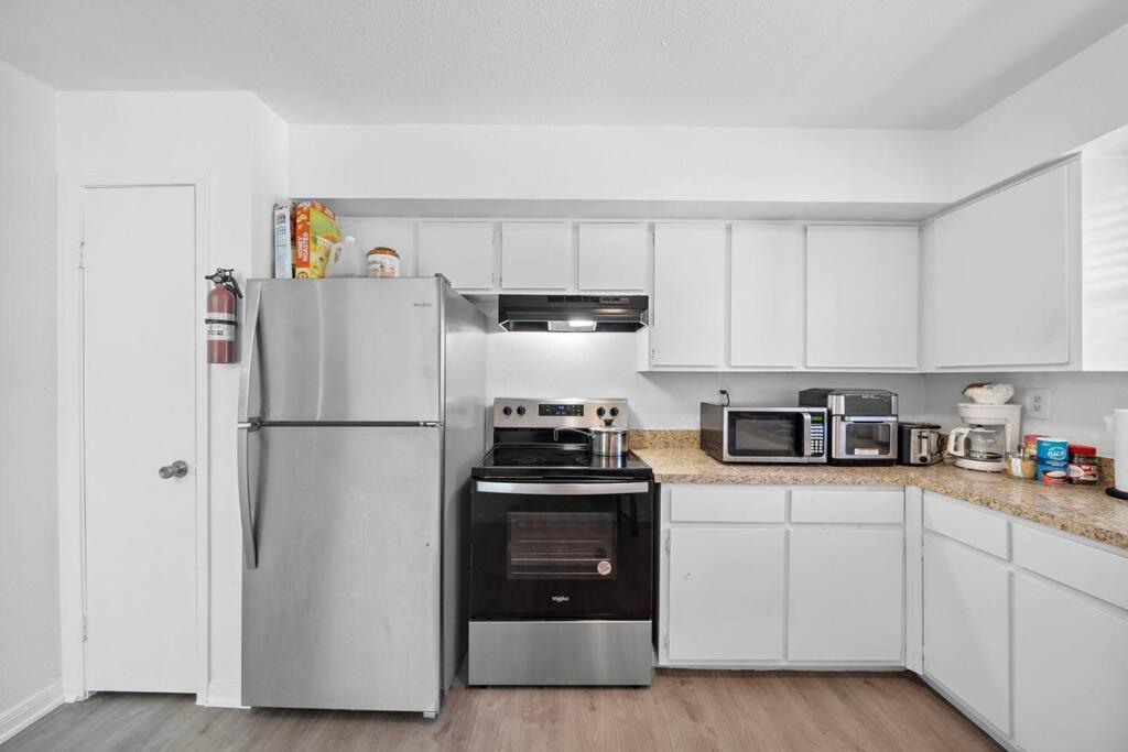 יוסטון Cozy, Dedicated Workspace, Fast Wi-Fi Apartment מראה חיצוני תמונה